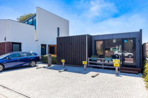 Domburg Centrum-luxe holiday home plus Parking